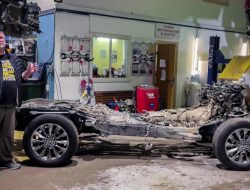 Видео: российский блогер разобрал Toyota Land Cruiser 300 и показал его отличие от «двухсотого»