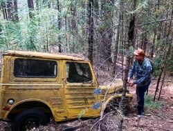 Видео: спасение раритетного Suzuki Jimny из горного плена, в котором внедорожник провел полвека