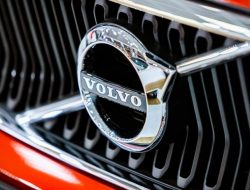 Volvo отзовет полмиллиона автомобилей по всему миру из-за дефектных подушек безопасности. И это не Takata