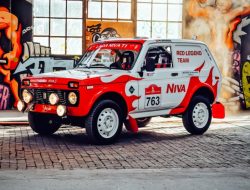 Вот так выглядит гоночная Lada Niva, подготовленная для «Дакара»