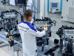 Запуск новых моделей заставит автозаводы уволить десятки тысяч человек