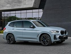 Завод BMW простаивает больше недели из-за забастовки рабочих