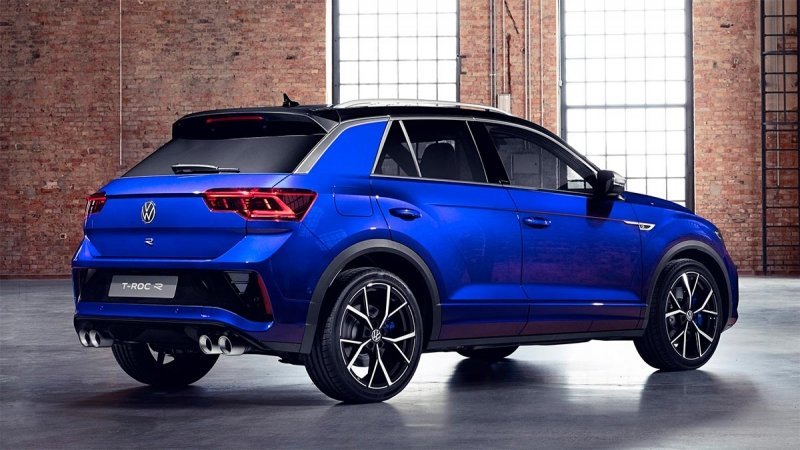 
            Volkswagen обновил кроссовер и кабриолет T-Roc
        