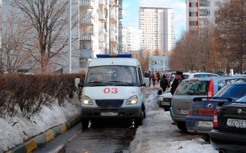 
            «Средние пальцы вижу регулярно». Водители «скорых» — об автомобилистах
        