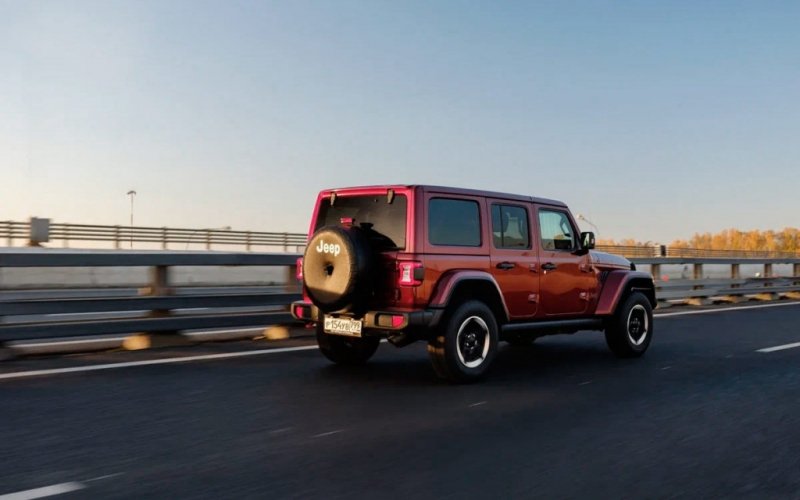 
            Следите за ногами. Неправильный тест-драйв Jeep Wrangler
        