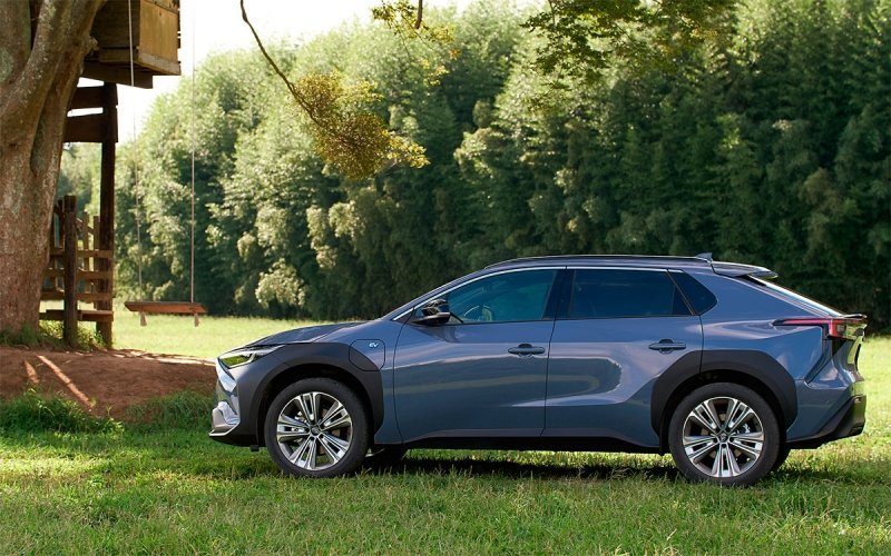 
            Subaru представила новый кроссовер Solterra
        