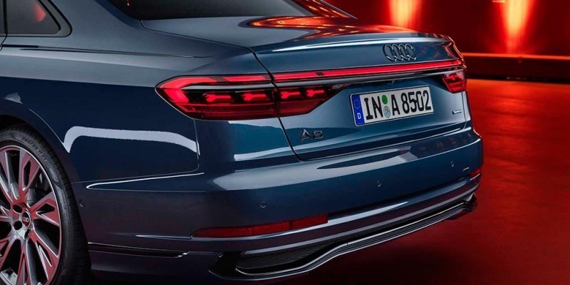 
            Audi обновила флагманский седан A8
        