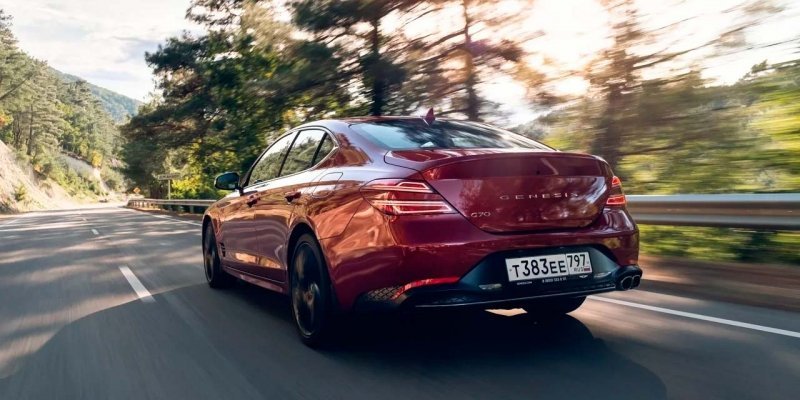 
            Хозяин дома. Тест-драйв Genesis G70 и GV70
        