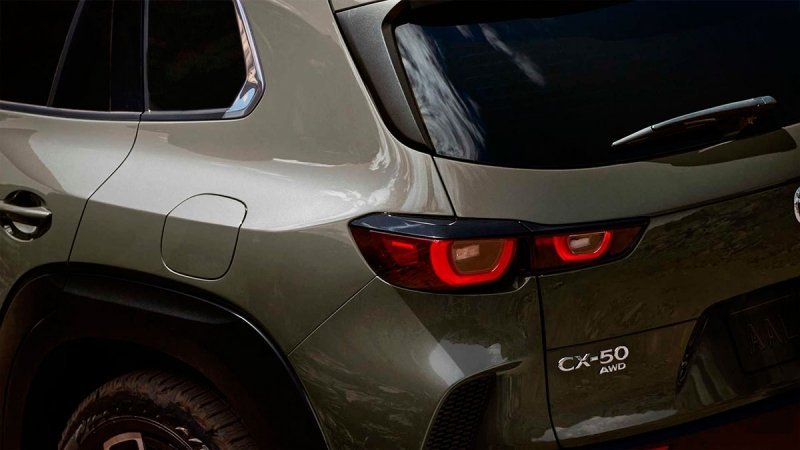 
            Mazda представила новый кроссовер CX-50
        