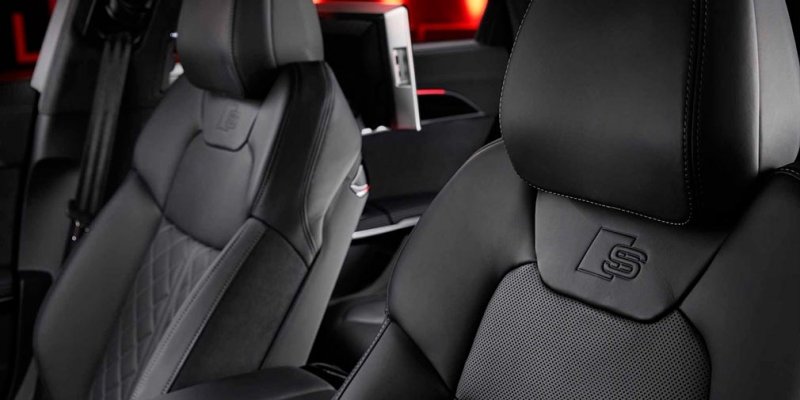 
            Audi обновила флагманский седан A8
        