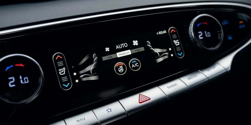 
            Хозяин дома. Тест-драйв Genesis G70 и GV70
        
