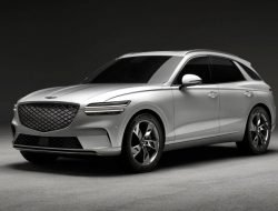 У кроссовера Genesis GV70 появилась 490-сильная электрическая версия