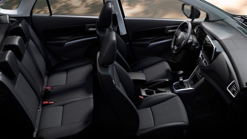 
            Suzuki выпустила кроссовер SX4 нового поколения
        