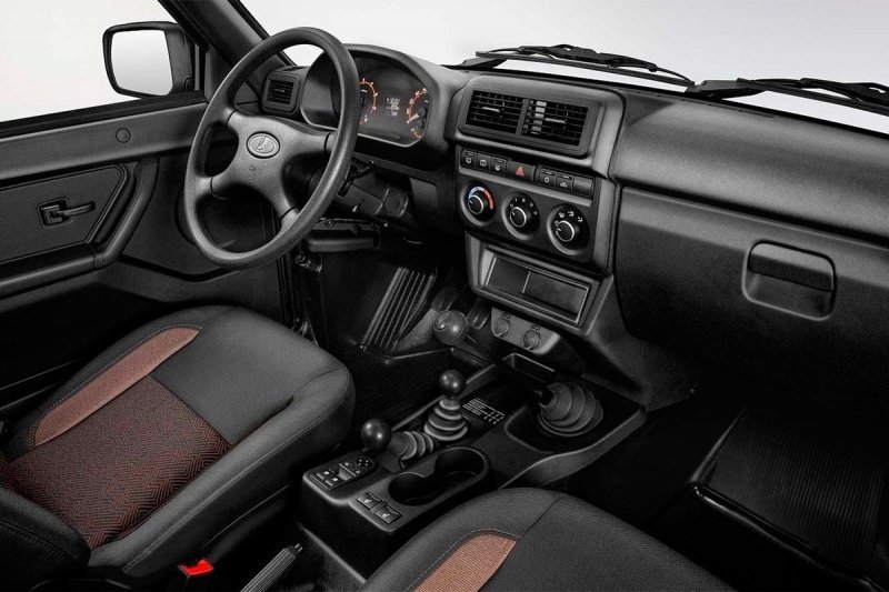
            Иностранцы — о Lada Niva: «Парни на Land Rover смеялись, но недолго»
        