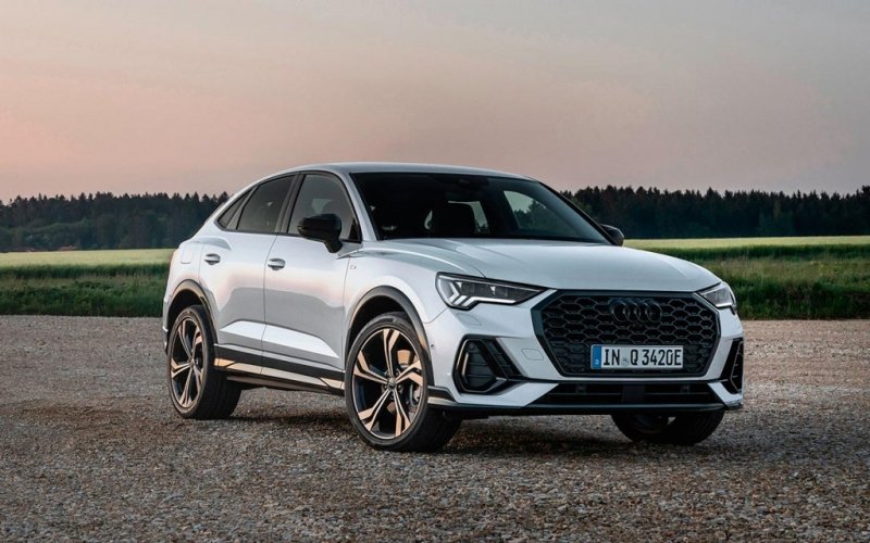 
            Audi раскрыла все новинки для России в 2022 году
        