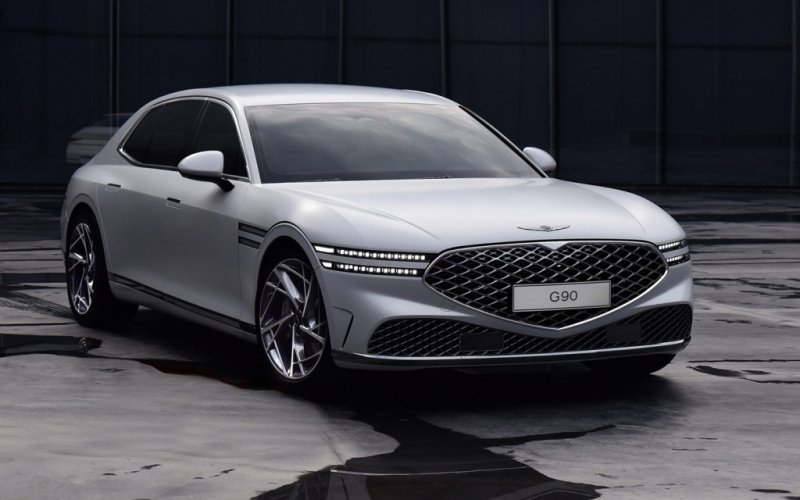 
            Genesis рассекретил дизайн нового G90
        