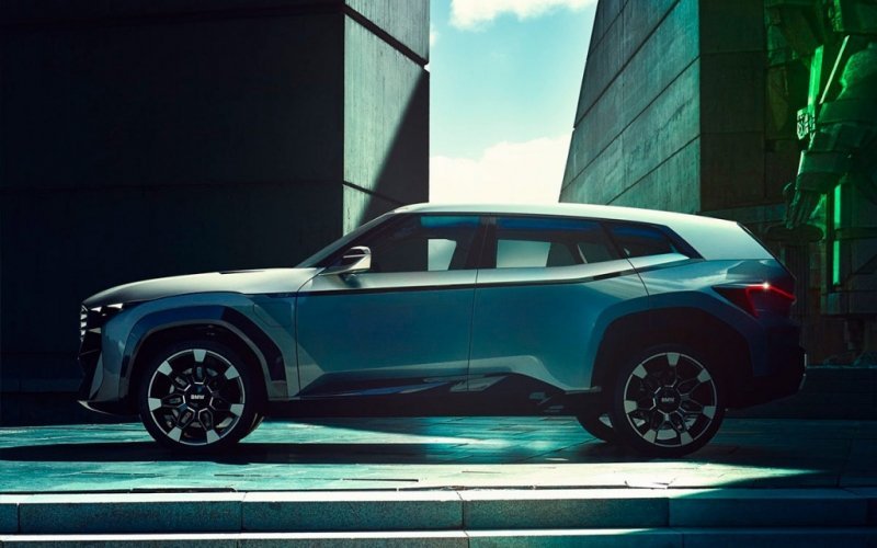 
            BMW показала 750-сильного конкурента Lamborghini Urus
        