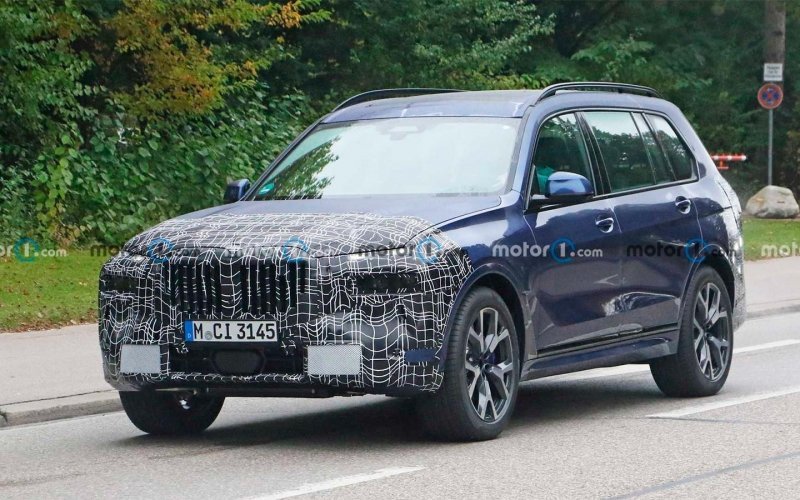
            Alpina обновит 621-сильную версию кроссовера BMW X7
        