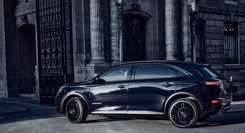 
            Для президента Франции подготовили бронированный кроссовер DS7 Crossback
        