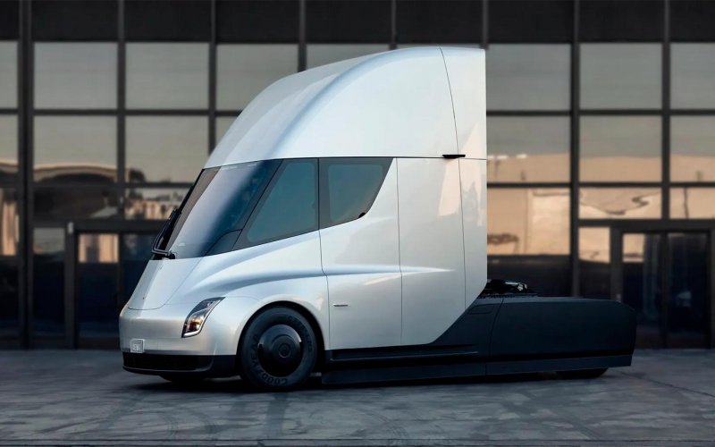
            Электрический грузовик Tesla может выйти раньше намеченного срока
        