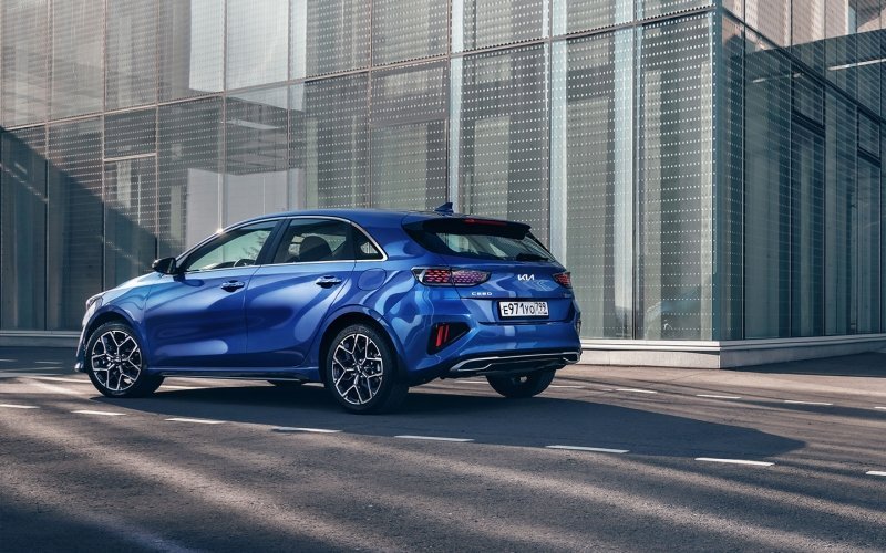 
            В России стартовали продажи модернизированного Kia Ceed с новым мотором
        