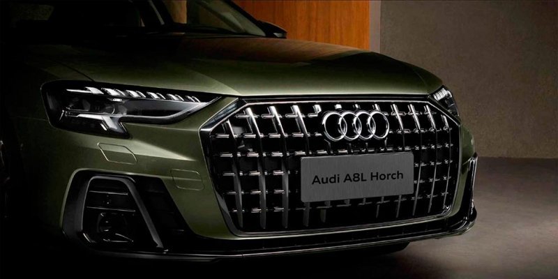 
            Audi обновила флагманский седан A8
        