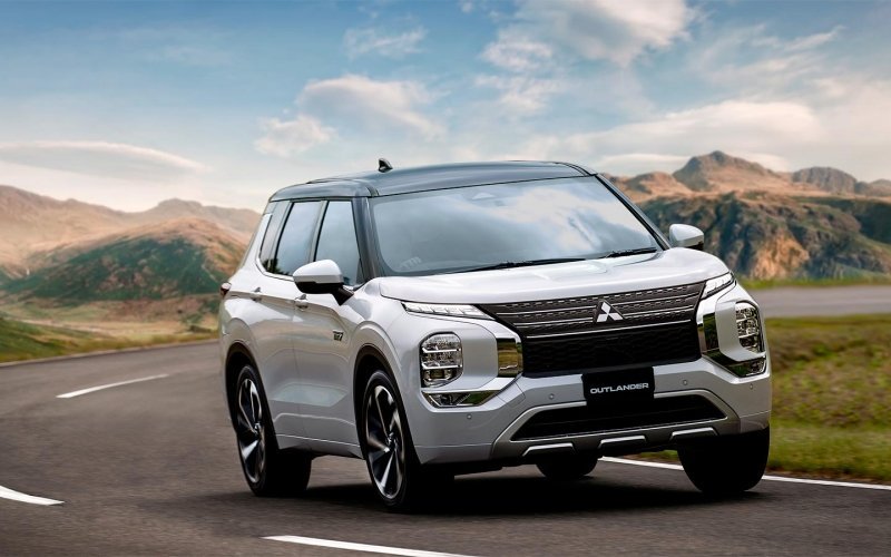 
            5 важных автоновинок ноября: Pathfinder, Range Rover и другие
        