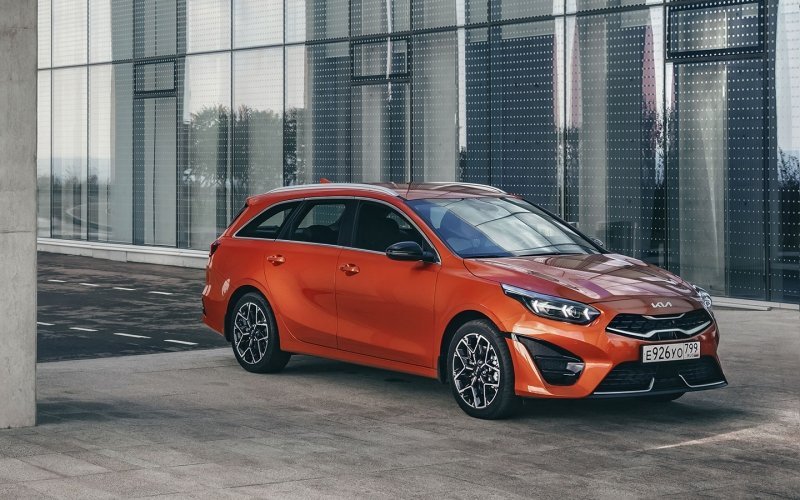 
            В России стартовали продажи модернизированного Kia Ceed с новым мотором
        