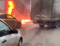Стрельба, пожар и 10 разбитых машин: BMW X5 таранил всех подряд на МКАД