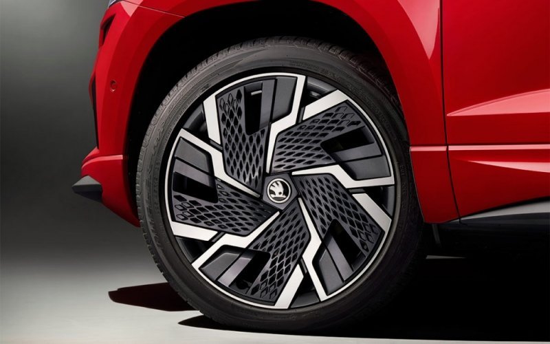 
            Skoda представила обновленный кроссовер Karoq
        