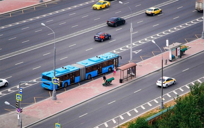 
            В Москве откроют новые выделенные полосы. Названы адреса
        