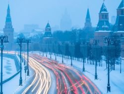 В Москве — метель. Пробки 10 баллов, много аварий, гололед