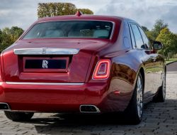 Rolls-Royce отзовет новые Phantom из-за проблем с камерой заднего вида