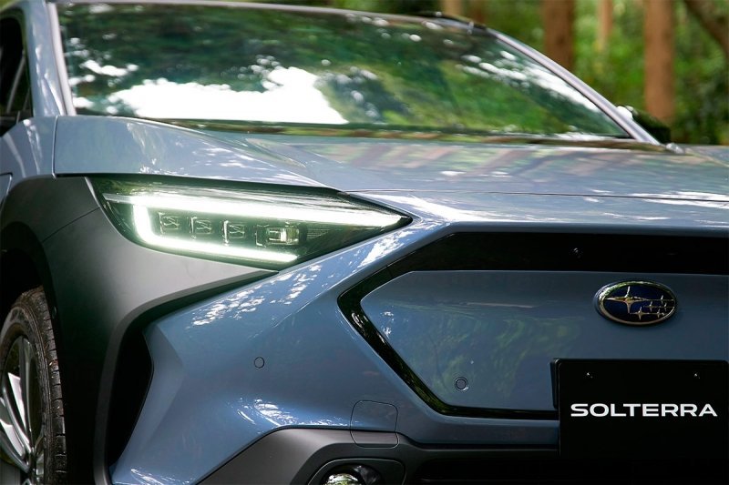 
            Subaru представила новый кроссовер Solterra
        