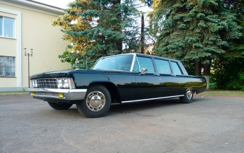 
            Советский лимузин 1973 года выставили на продажу за ₽17,9 млн. Фото
        