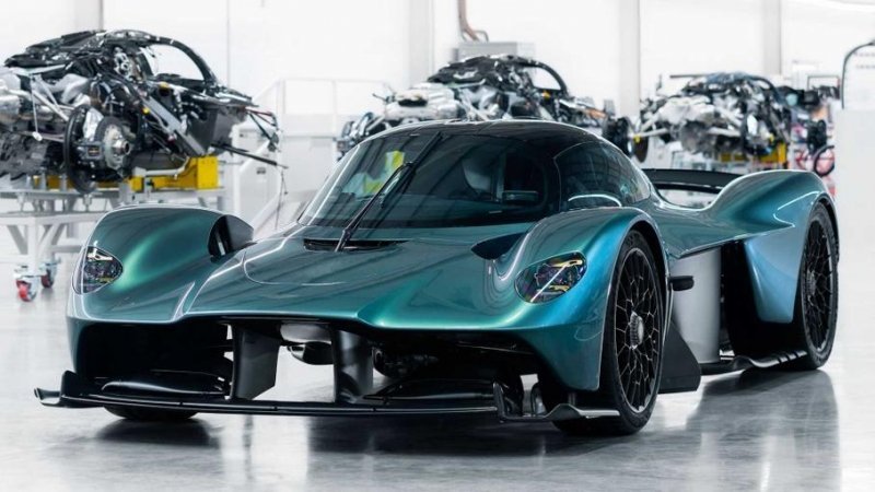 Aston Martin собрал первый серийный экземпляр гиперкара Valkyrie