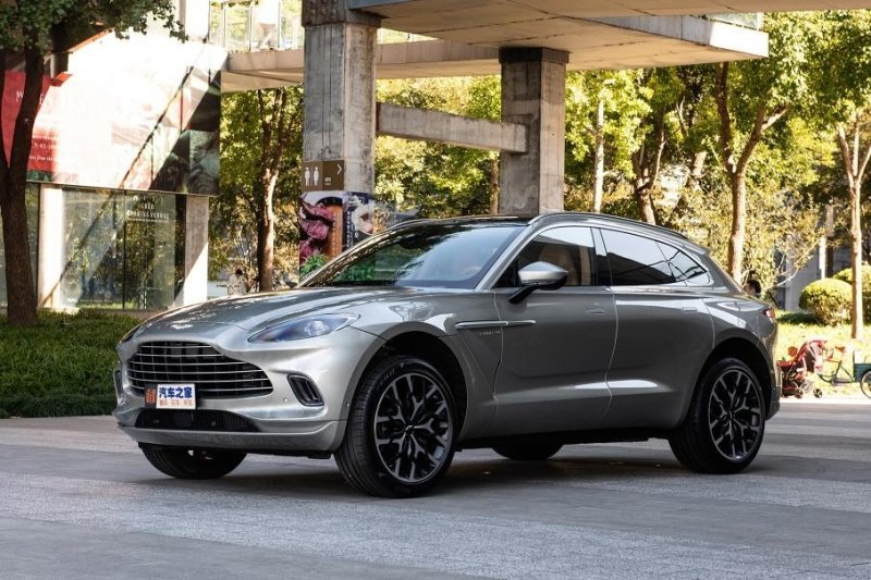 Aston Martin выпустил первую шестицилиндровую модель за 22 года