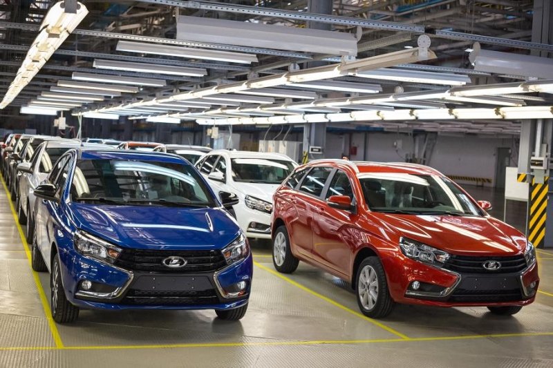 «АвтоВАЗ» рассказал, как купить новую Lada по заводской цене и без «допов»