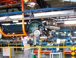 АвтоВАЗ вновь начал принимать заказы на трехдверную Lada Niva Legend