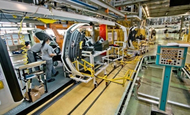 АвтоВАЗ запустил конвейер на полную мощность. Но ненадолго