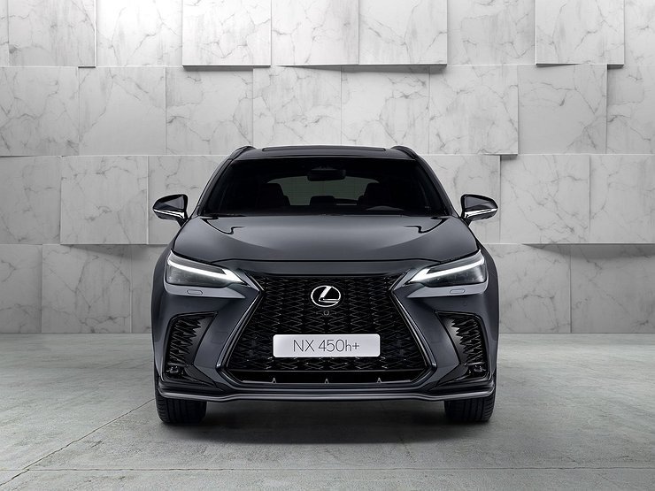 Без компромиссов: новый Lexus NX и другие премиальные кроссоверы в России