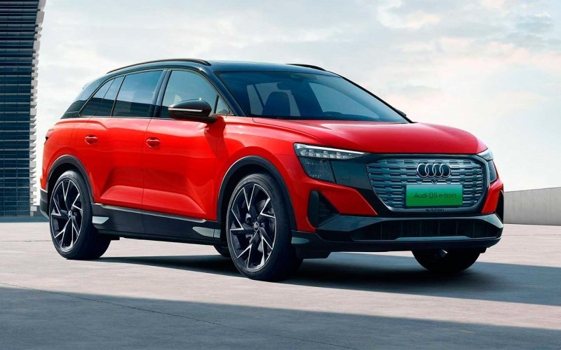 
            Audi выпустила семиместный кроссовер Q5 e-tron
        