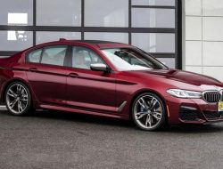 BMW M550i стал значительно быстрее с новой заводской прошивкой