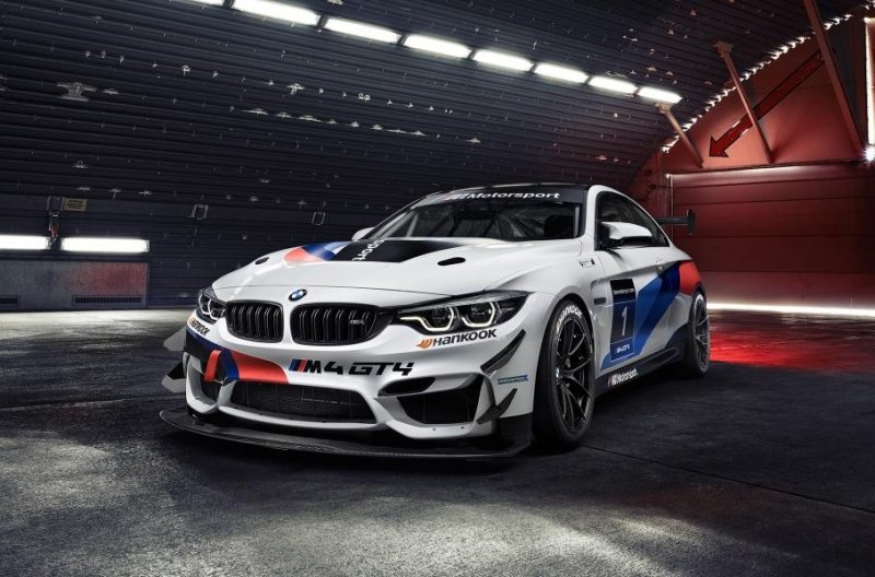 BMW показала первое изображение нового M4 GT4