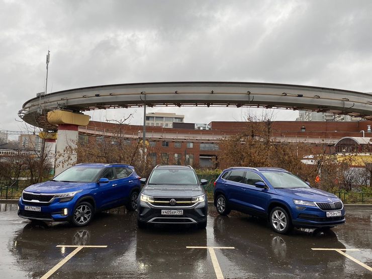 Бойцовский клуб: сравнительный тест-драйв Volkswagen Taos, Skoda Karoq и Kia Seltos