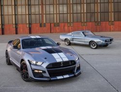 Брутальный Mustang Shelby GT500 сделали похожим на фастбек из 60-х