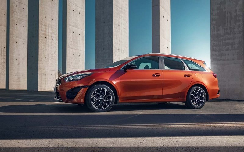 
            Kia объявила рублевые цены на обновленный Ceed
        
