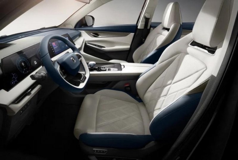 Changan показал интерьер нового кроссовера CS75 Plus