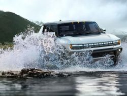 На базе нового Hummer построят военный автомобиль