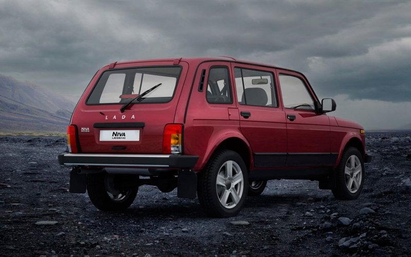 
            Пятидверную Lada Niva закончат выпускать в декабре
        